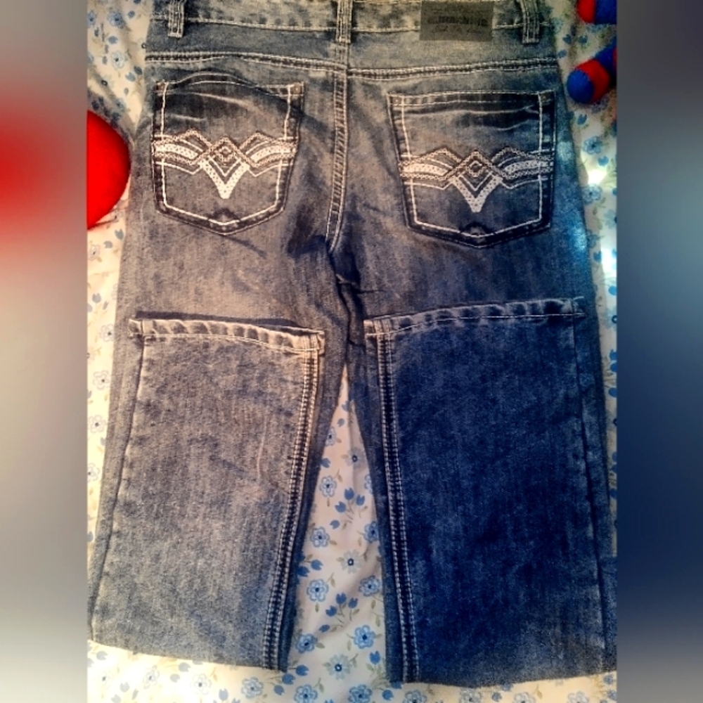 Designer Blue denim jeans w/ embroidered pockets